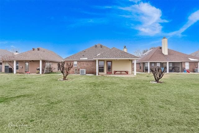 Building Photo - 3233 Grand Lake Dr