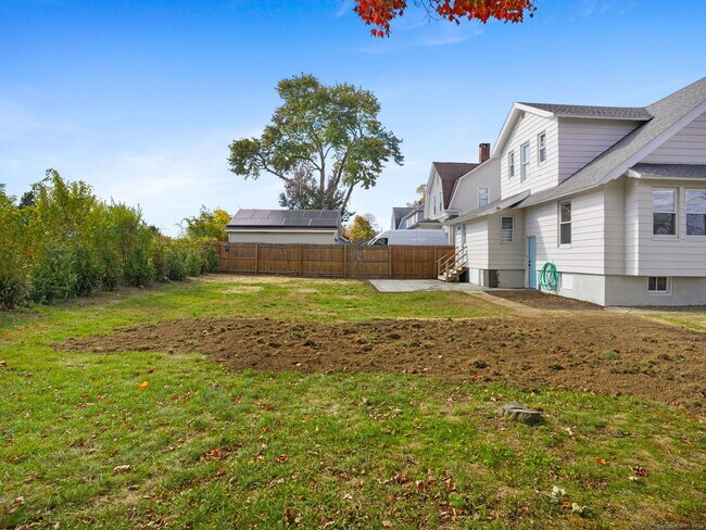 Building Photo - 29 Redfield Rd