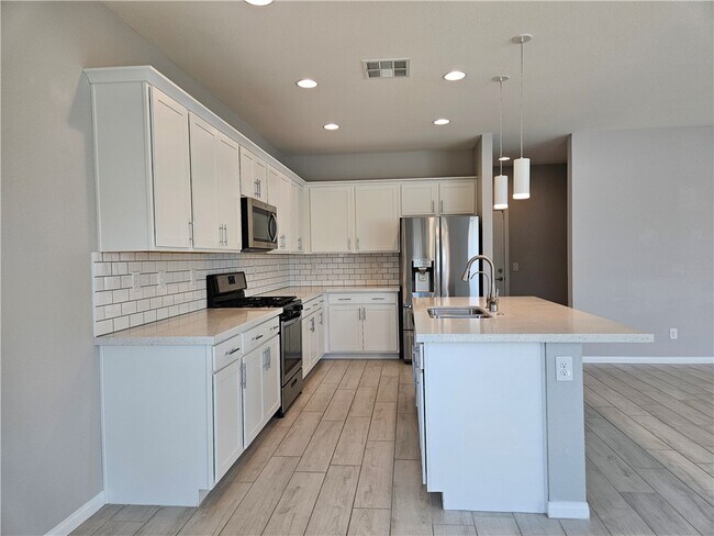 Building Photo - 9853 Fisher Bay Ct
