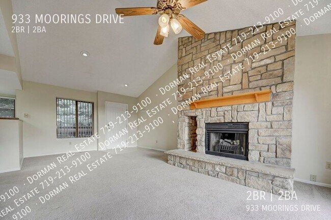Building Photo - 933 Moorings Dr