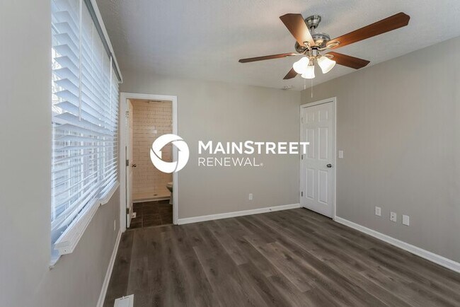 Building Photo - 3 Bedroom Pet-Friendly Home in CRESTWOOD, KY with Main Street Renewal