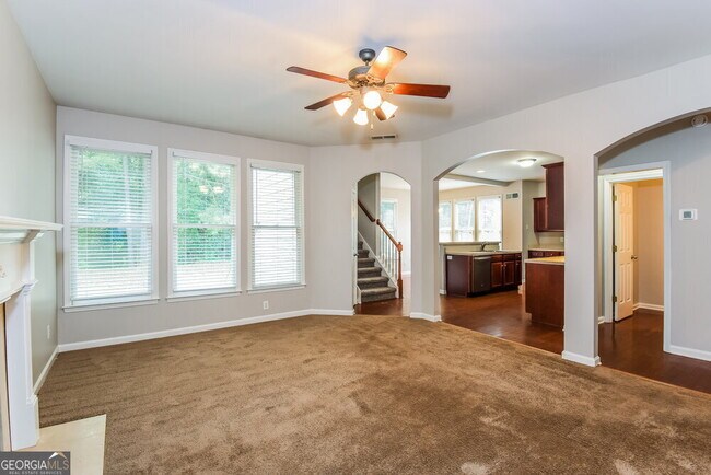 Building Photo - 226 Elmbrook Ln