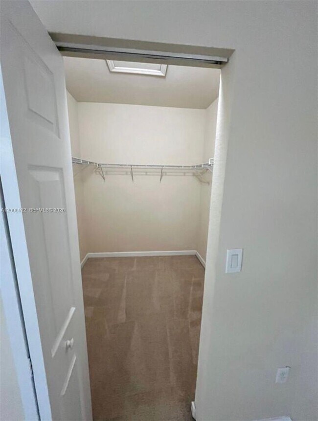 Building Photo - 9401 SW 172nd Ave