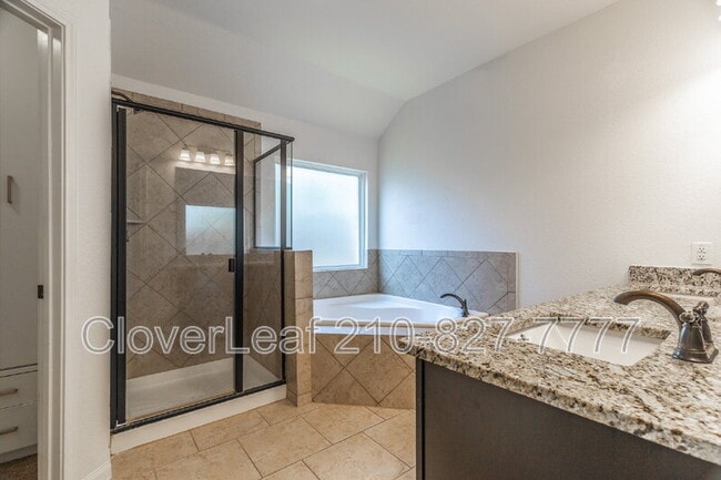 Building Photo - 8003 Oxbow Way