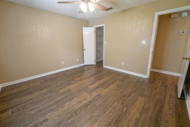 Building Photo - 2380 Hartsfield Way