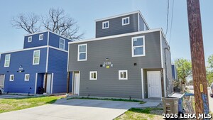 Building Photo - 3038 W Salinas