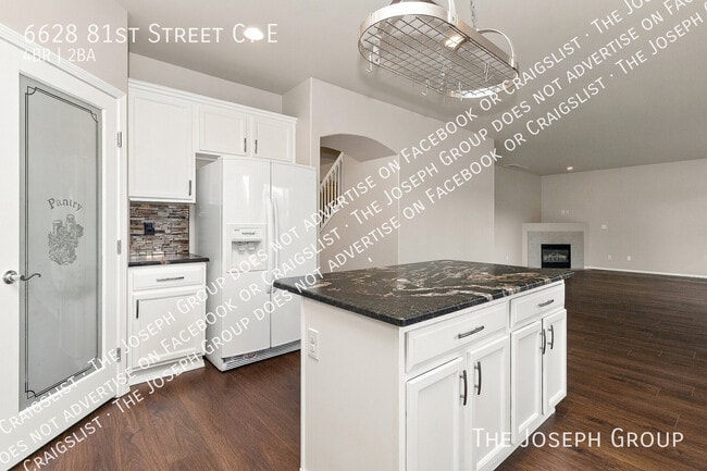 Building Photo - 6628 81st St Ct E