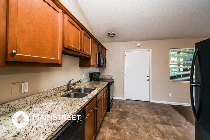 Building Photo - 2002 Constant Dr