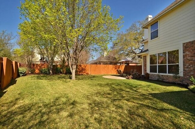 Building Photo - 1302 Hunter Ace Way