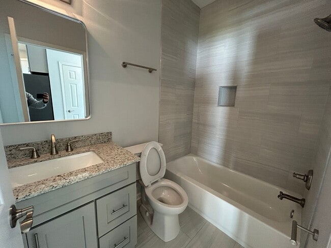 Building Photo - 2022 Trimble Rd