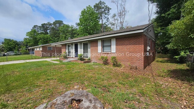 Building Photo - 7384 Irving Scott Dr
