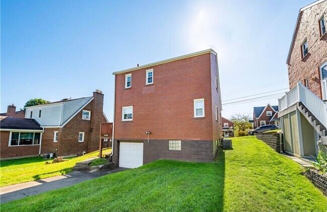 Building Photo - 4014 Fairfield Ave