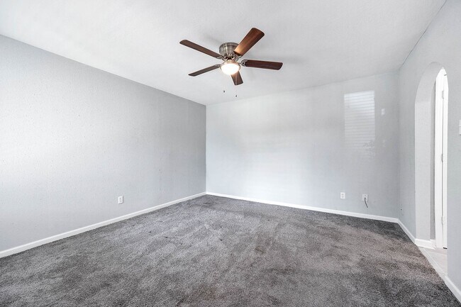 Building Photo - 20502 Cocoplum Dr