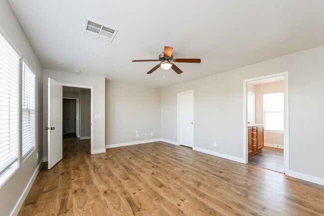 Building Photo - 44 Beach Haven Ave