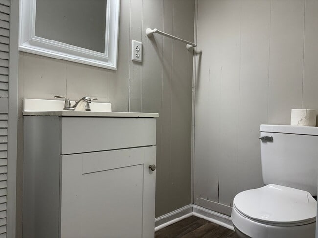 Building Photo - 3 Bedroom, 1.5 Bathroom in Mayodan!