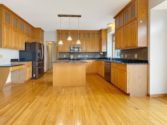 Building Photo - 1839 Valley Ridge Trail S