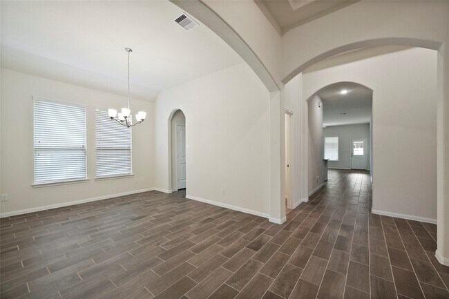 Building Photo - 1403 Holly Chase Dr