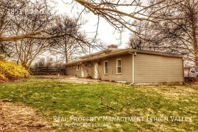 Building Photo - 1st Floor_Outdoor Patio_ 1 Bedroom 1 Full ...