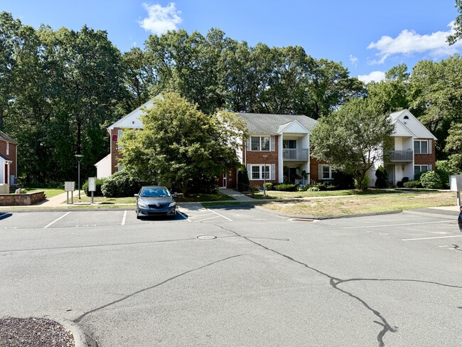 Building Photo - 9 Concorde Way