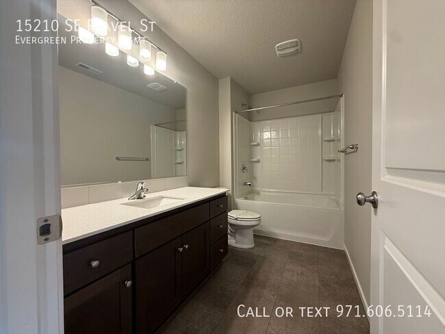 Building Photo - 15210 SE Flavel St