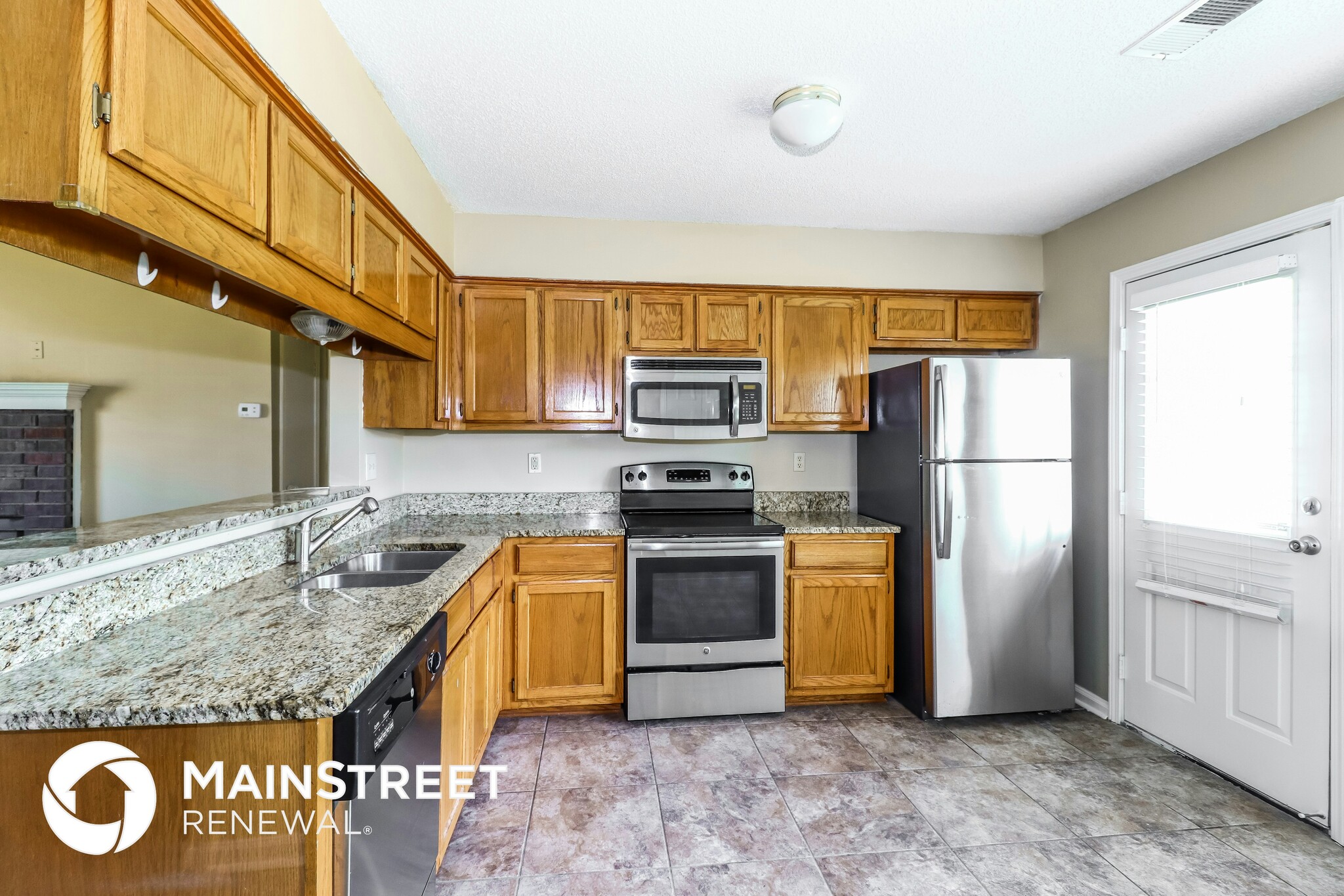 Building Photo - 7046 Foxhall Dr