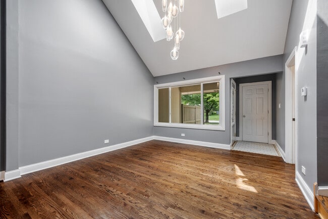 Building Photo - 713 Acadia Ct