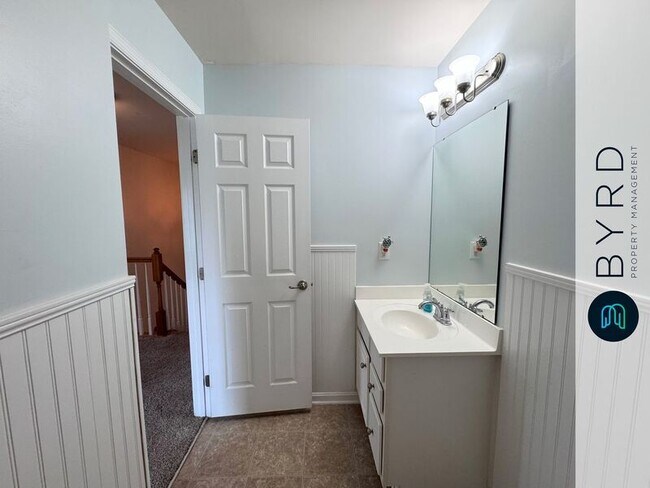 Building Photo - 7025 Heartleaf Ln