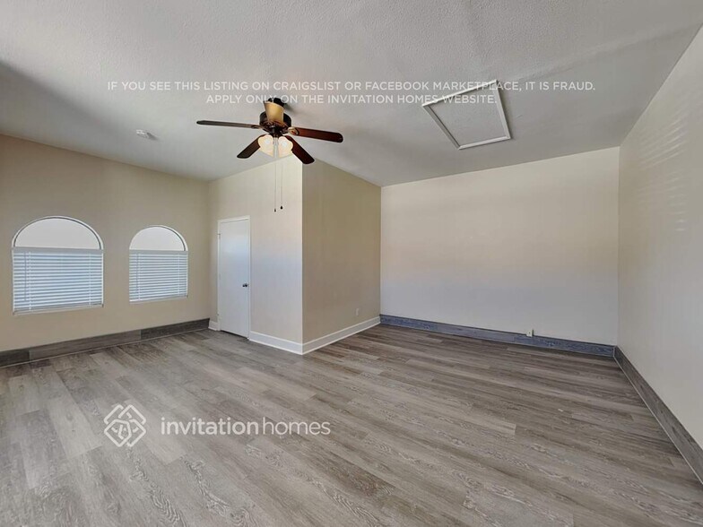 Building Photo - 8428 Mulcahy Ave