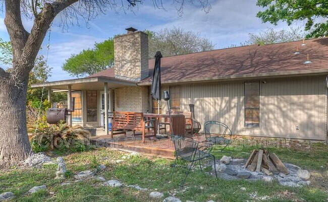 Building Photo - 1242 Hollyhock Ln