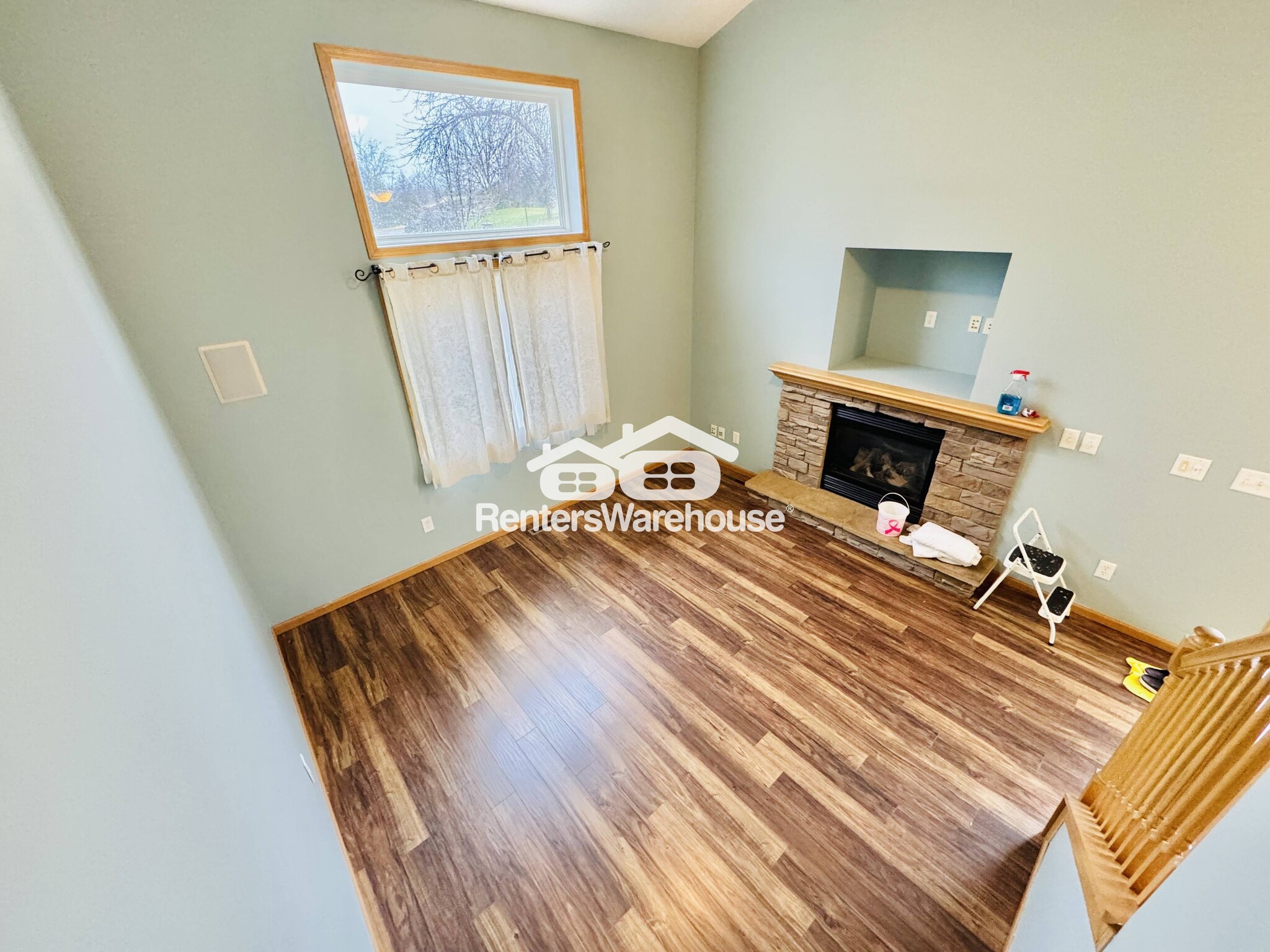 Building Photo - 6808 Meadow Grass Ln S