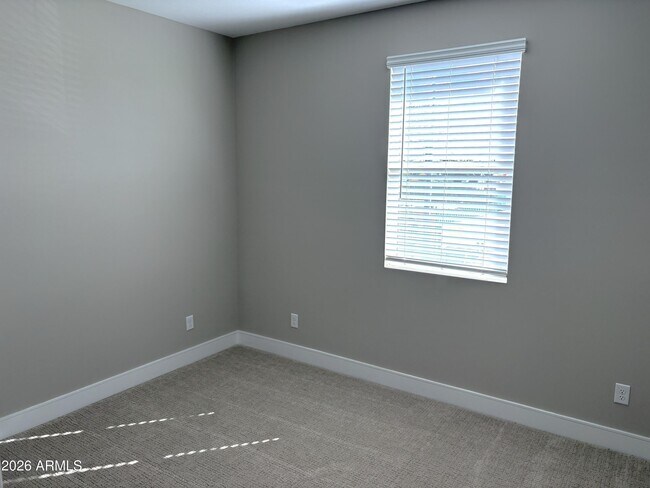 Building Photo - 1019 E Pasadena Ave