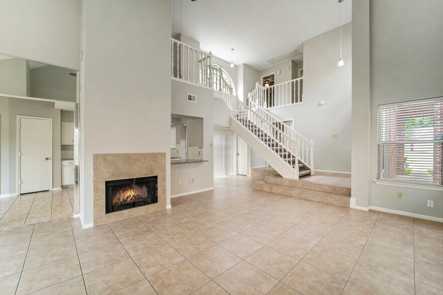 Building Photo - 14232 Reissen Ln