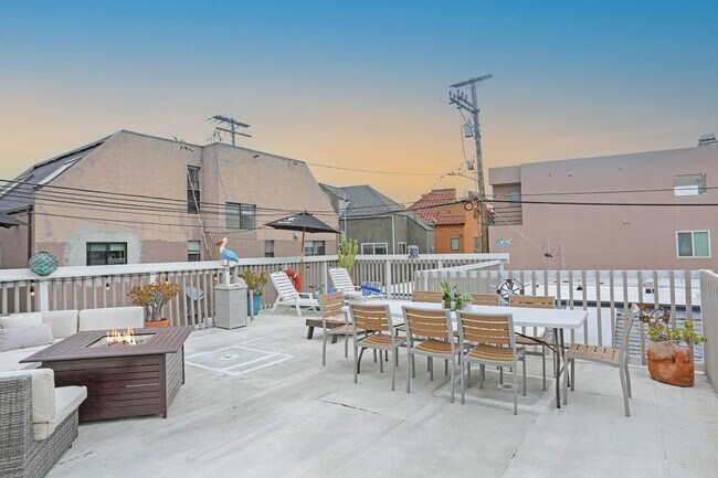 Building Photo - 824 Rockaway Ct