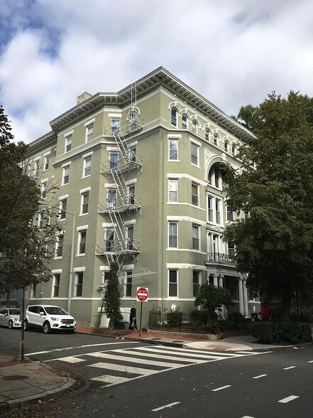 Building Photo - 1423 R St NW