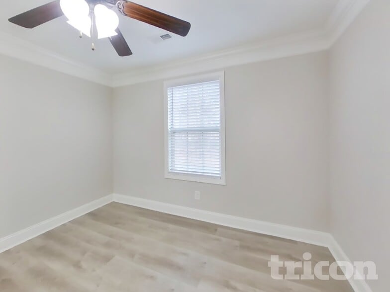Building Photo - 646 Fox Hound Dr
