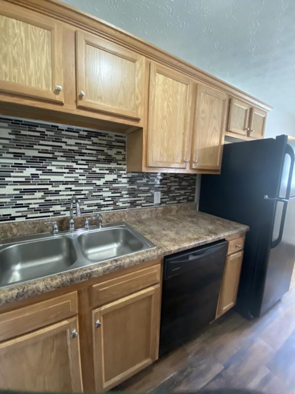 Building Photo - 2001 Rockford Ln