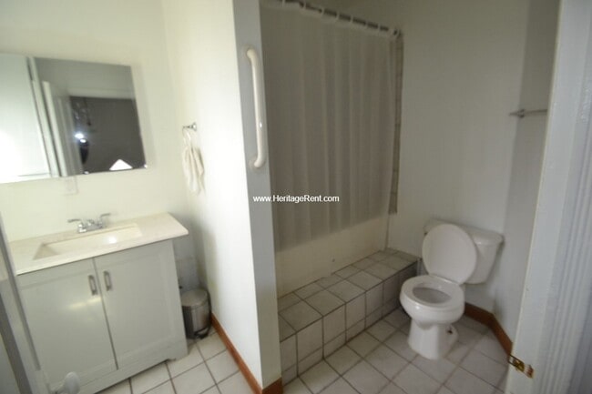 Building Photo - Completely redone home in Hartwell  with 2 car Garage