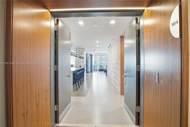 Building Photo - 2127 Brickell Ave