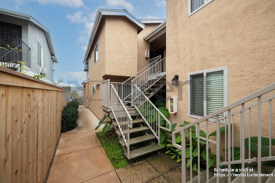 Building Photo - 4244 Cherokee Ave