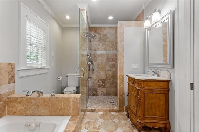 Building Photo - 685 E Morningside Dr NE