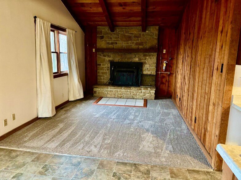 Building Photo - 1770 IN-46