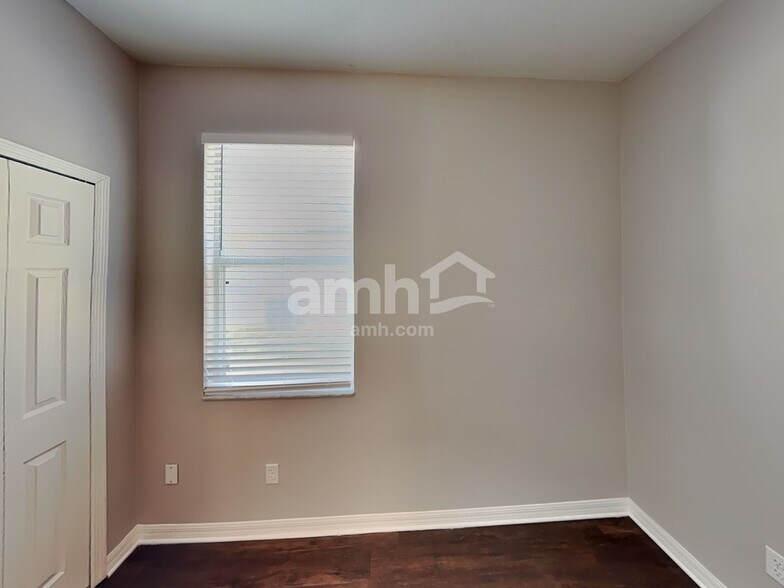 Building Photo - 1560 Mountclair Ct