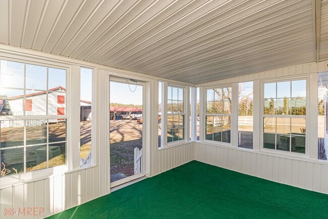 Building Photo - RENOVATED FARMHOUSE in Mt. Olive!