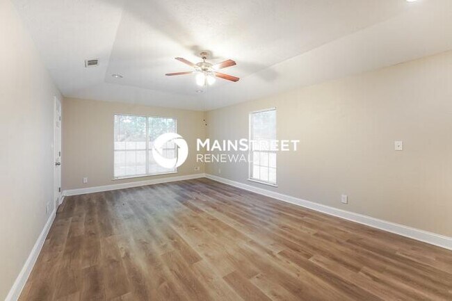 Building Photo - 3 Bedroom Pet-Friendly Home in CRANDALL, TX with Main Street Renewal