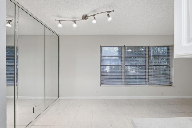 Building Photo - 8811 NW 28th Dr