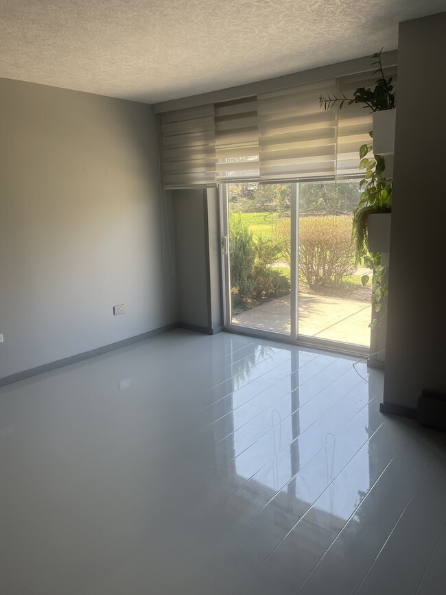 Building Photo - 234 E Bailey Rd