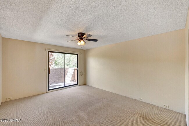 Building Photo - 10613 N 9th St