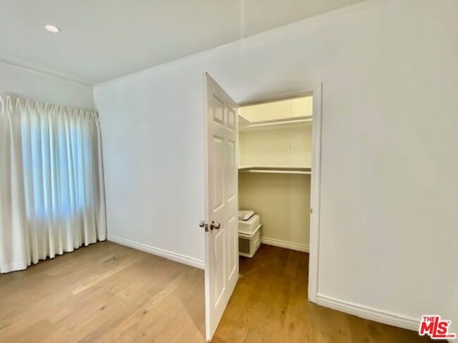 Building Photo - 459 S Holt Ave