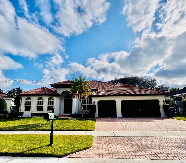 Building Photo - 18520 SW 39th St