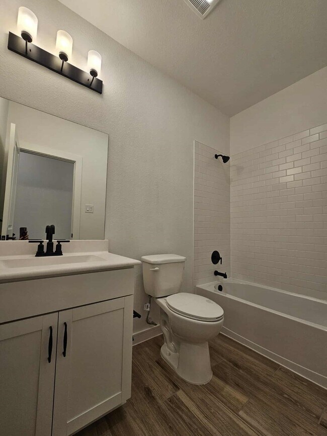 Building Photo - 8419 Tranquil Bay Ct